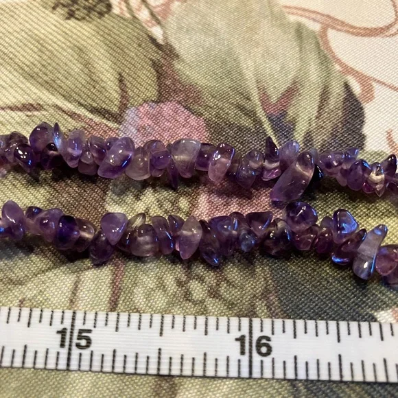 AMETHYST STRAND IF CHIP BEADS - Picture 9 of 10